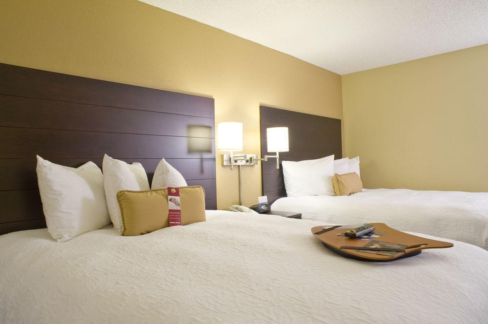 Hampton Inn Starkville Dış mekan fotoğraf