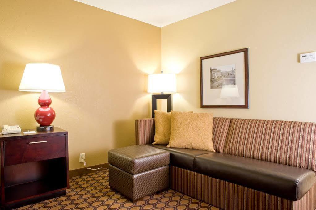 Hampton Inn Starkville Dış mekan fotoğraf